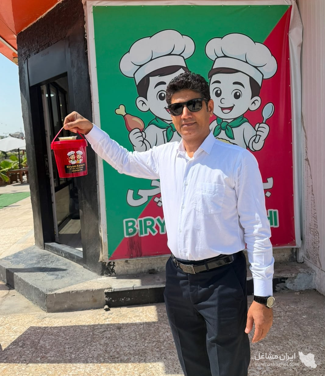 رستوران بیرون بر و آشپزخانه بریانی کراچی سطلی بندرعباس
